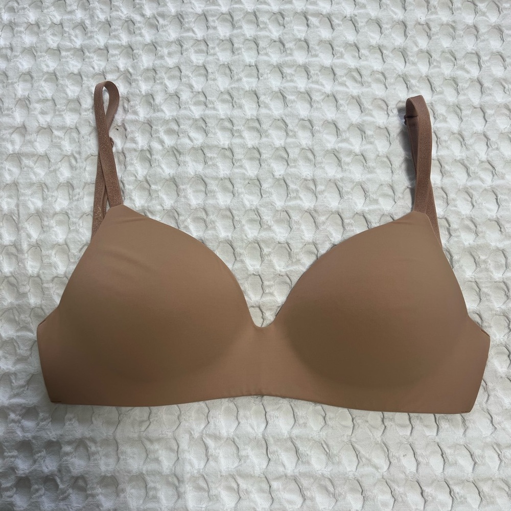 Victoria’s Secret Tan No-Wire Bra